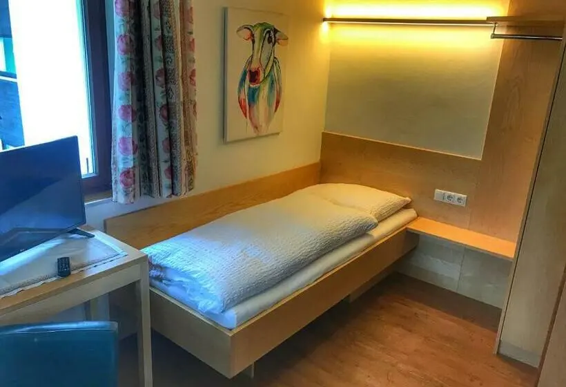 Balkonlu Tek Kişilik Standart Oda, Both