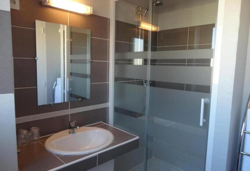 חדר סטנדרט, De Bretagne