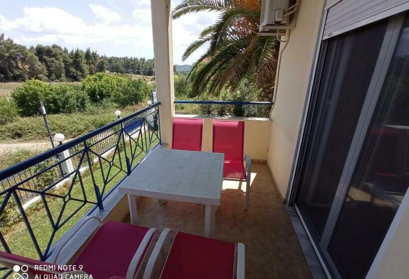 スタンダード4人部屋, Giorgio