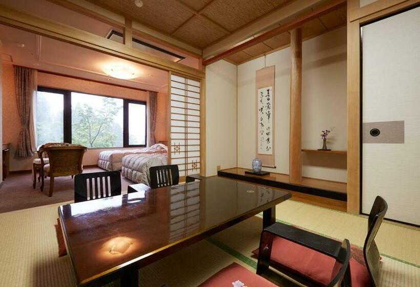 غرفة عائلية, Kirishima