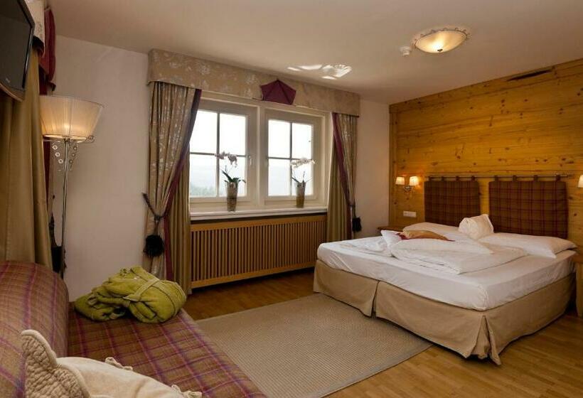 جناح جونيور, Obereggen