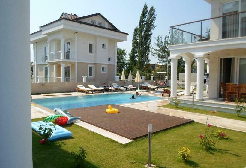 Appartamento 2 Camere da Letto, Lighthouse Natalia Aparts