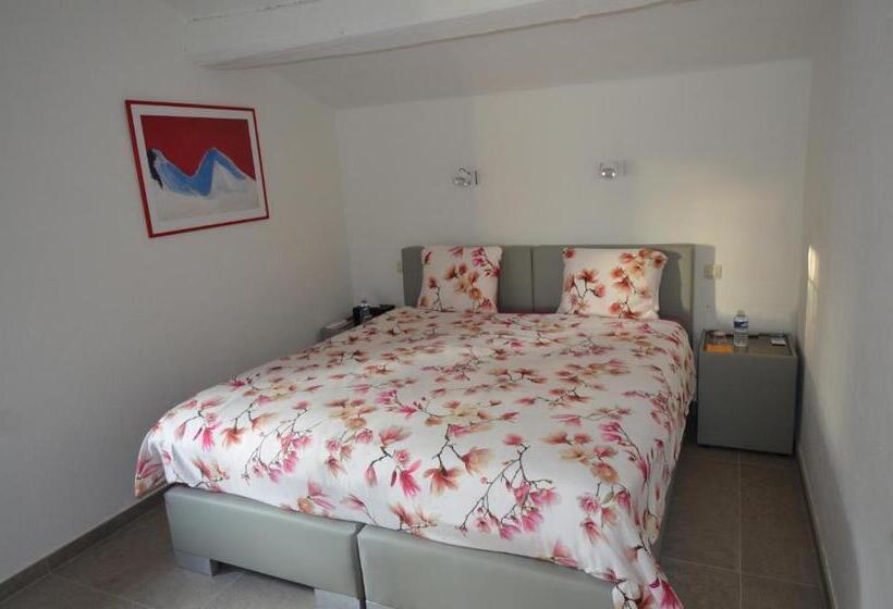 חדר דלוקס, Domaine De Claude