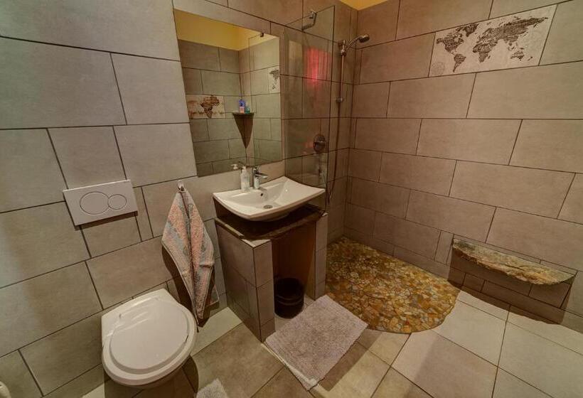 خانه 1 خوابه, Gamis Farm