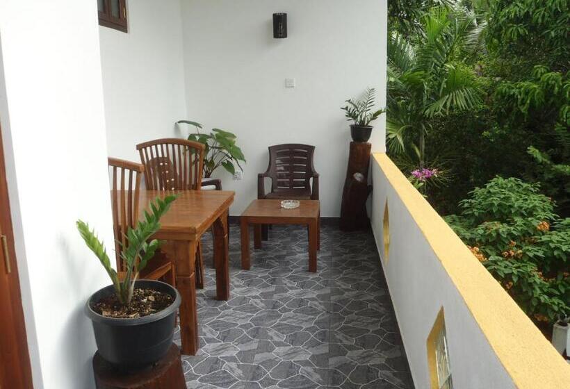 디럭스 룸, New Jaya Villa