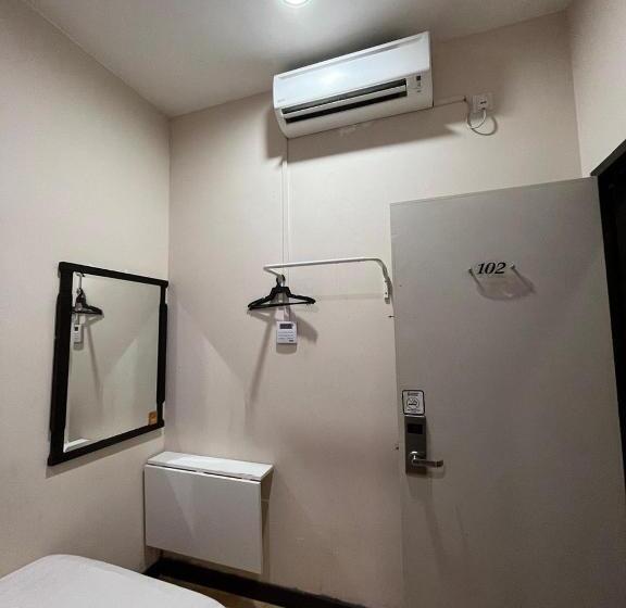 スタンダードシングルルーム, Ada Hotel & Apartment