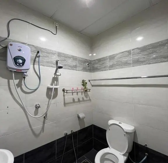 اتاق خانوادگی, Ada Hotel & Apartment