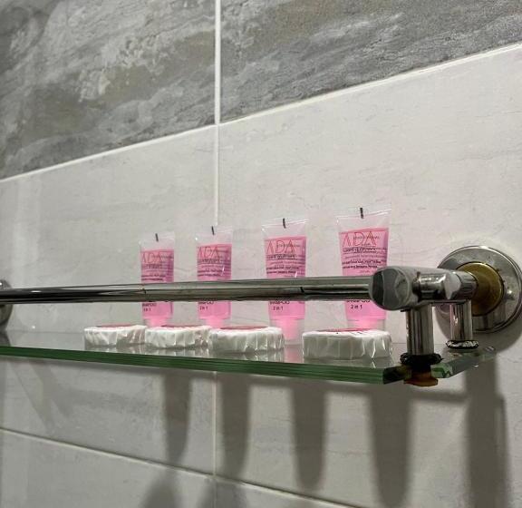 デラックススイート, Ada Hotel & Apartment