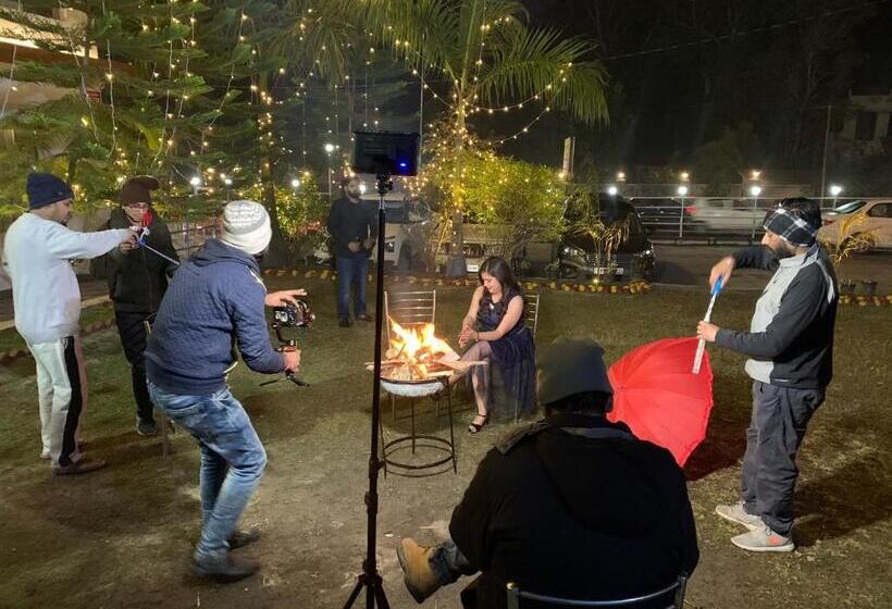 Pokój Deluxe z Balkonem, Chanakya Resort