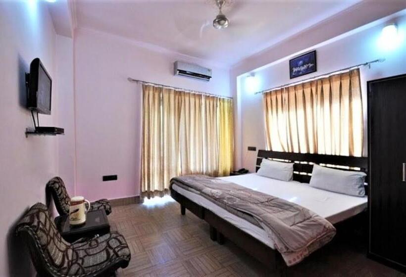 Pokój Deluxe z Balkonem, Chanakya Resort