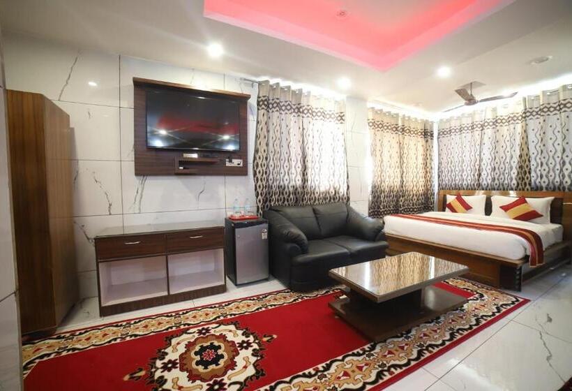 Suite Widok Góry, Chanakya Resort