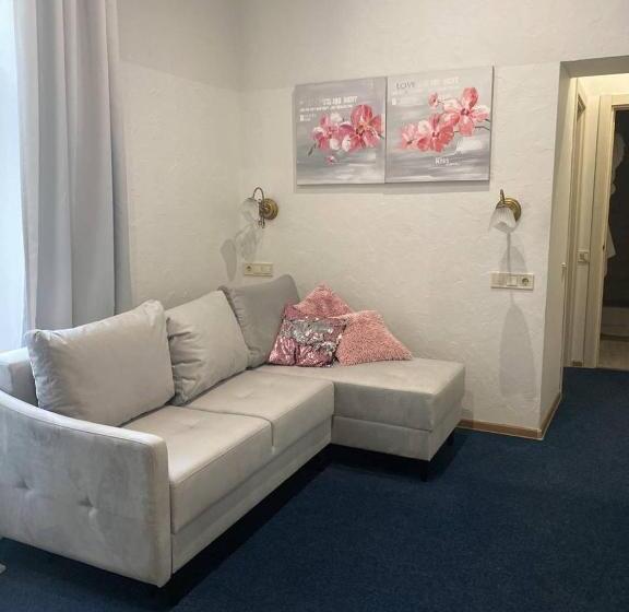 سوییت جونیور, Family Residence Boutique