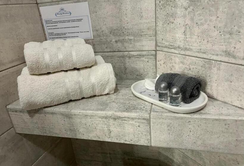 اتاق لوکس سه تخته, Family Residence Boutique