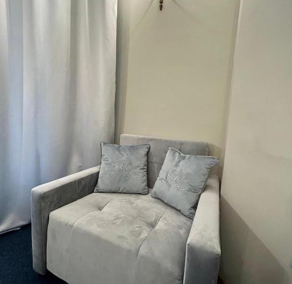 اتاق لوکس, Family Residence Boutique