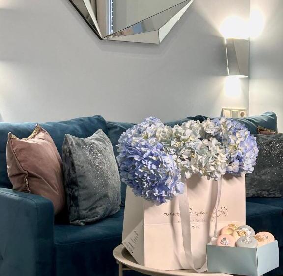 سوییت جونیور با بالکن, Family Residence Boutique