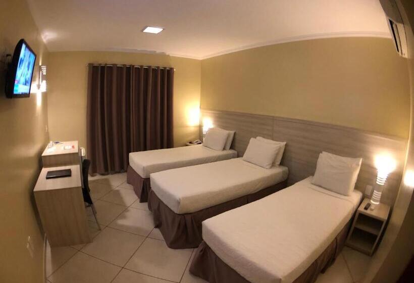 חדר דלוקס לשלושה, Garoto Park