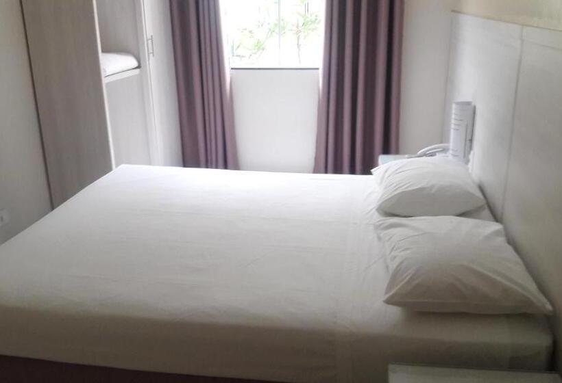 חדר סטנדרט, Garoto Park