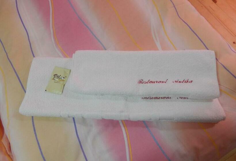 اتاق استاندارد, Restoran Antika