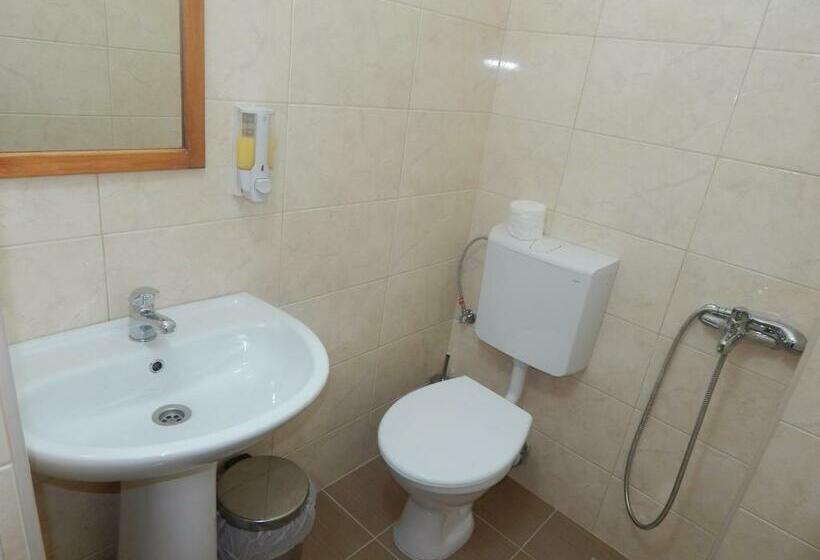 اتاق استاندارد, Restoran Antika