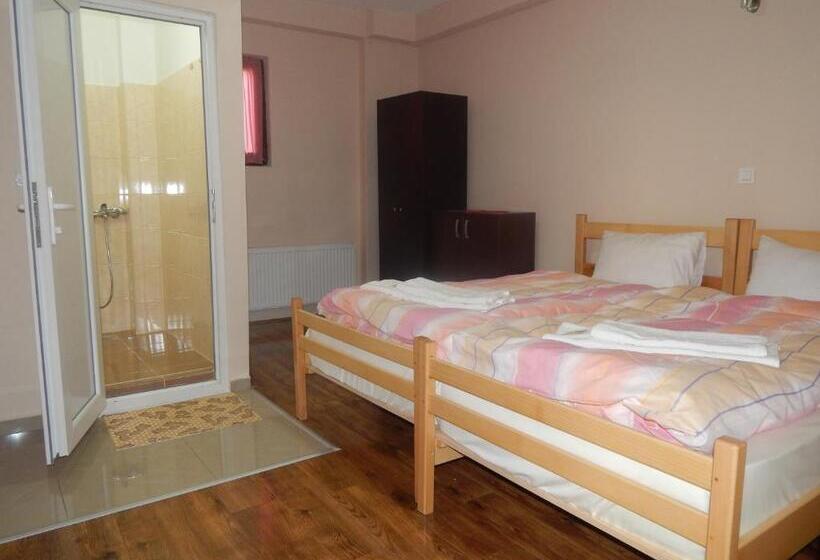 اتاق استاندارد, Restoran Antika