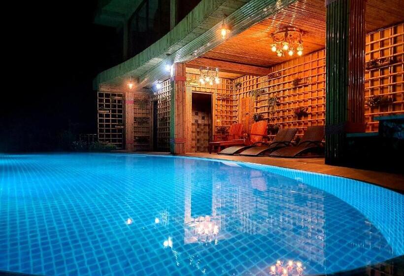 سوییت با چشم‌انداز کوه, Sapa Clay House  Mountain Retreat