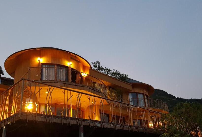 سوییت اجرایی, Sapa Clay House  Mountain Retreat