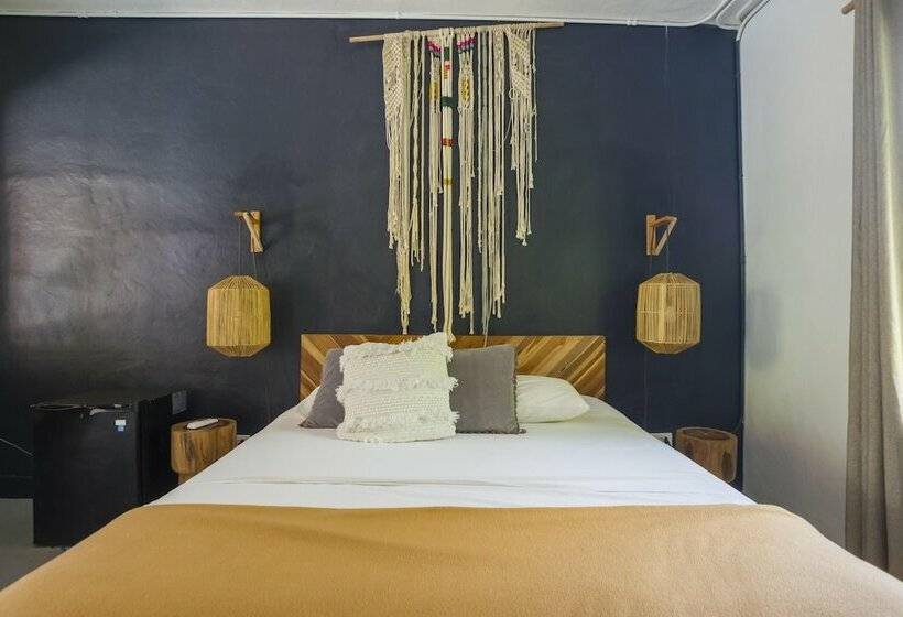 기본 룸 공용 욕실, Selina Santa Teresa North   Hostel