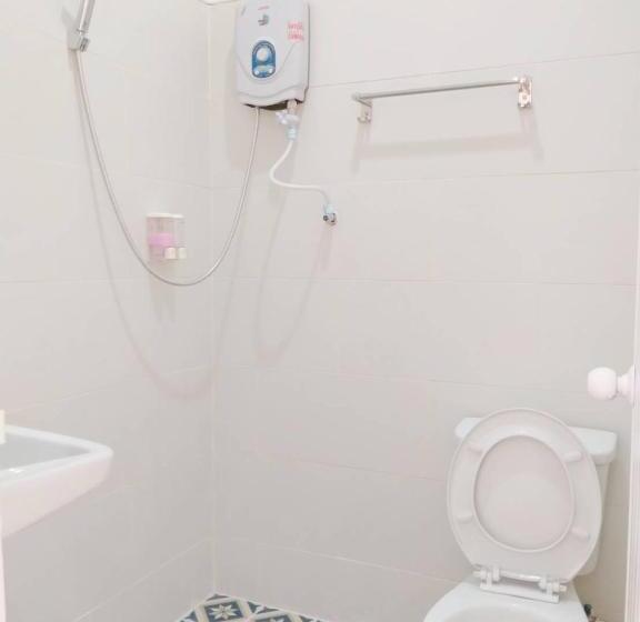 스탠다드 룸, Patra Agaligotel