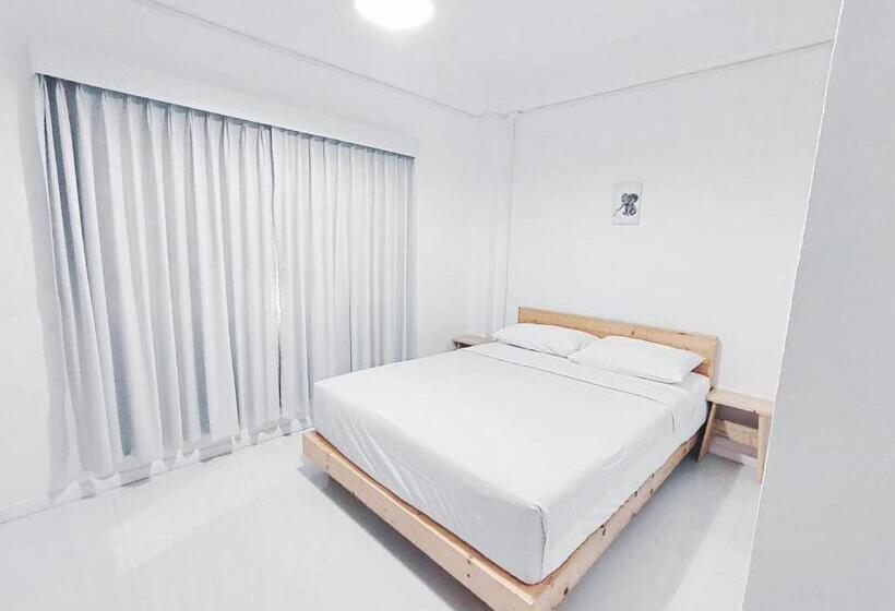 スタンダードルーム, Patra Agaligotel