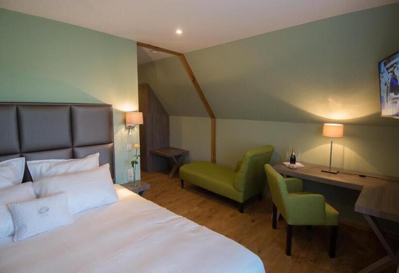 Полулюкс, De Gouden Klokke