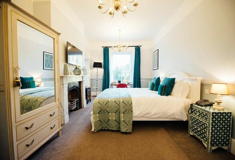 غرفة سوبيريور, Banyers House