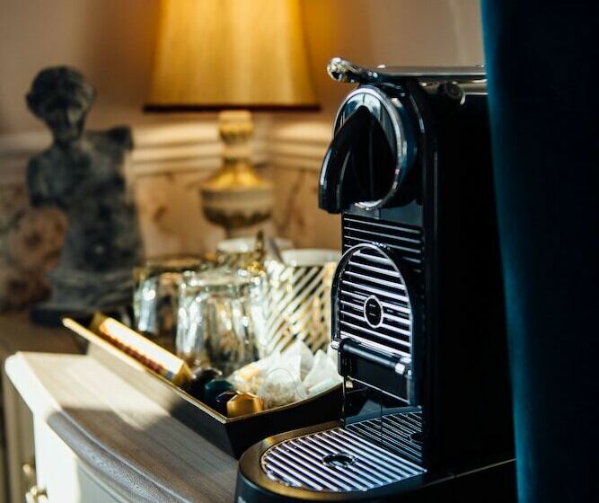 غرفة سوبيريور, Banyers House