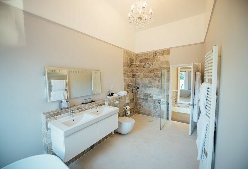 غرفة سوبيريور, Banyers House