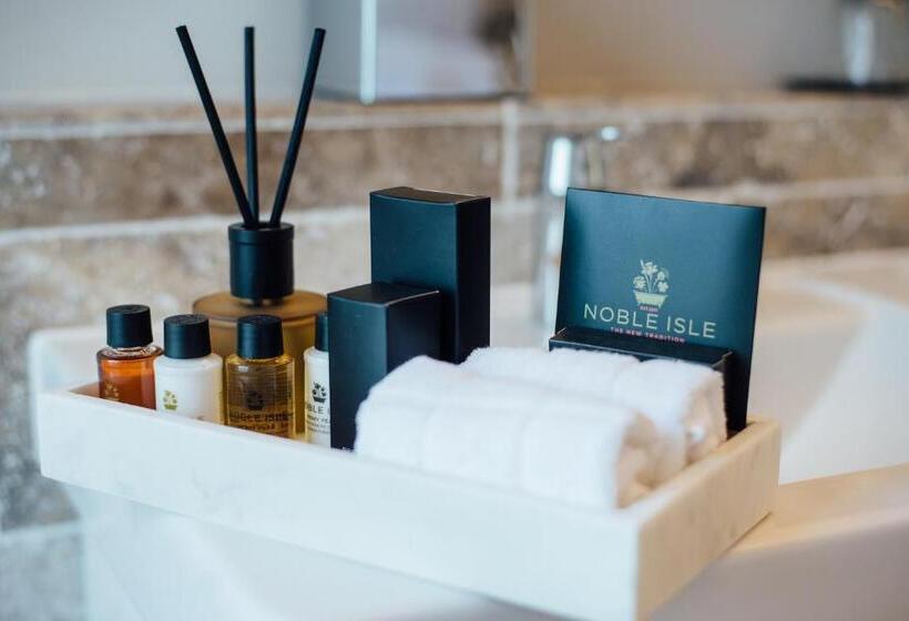 غرفة عائلية, Banyers House