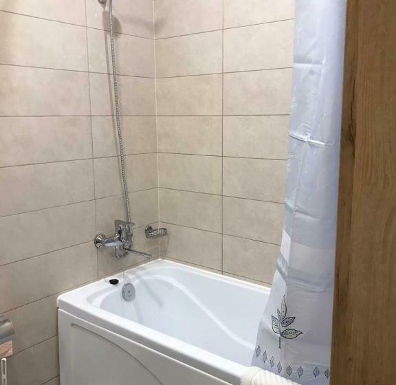 סוויטת ג'וניור, Bilyj Rojal