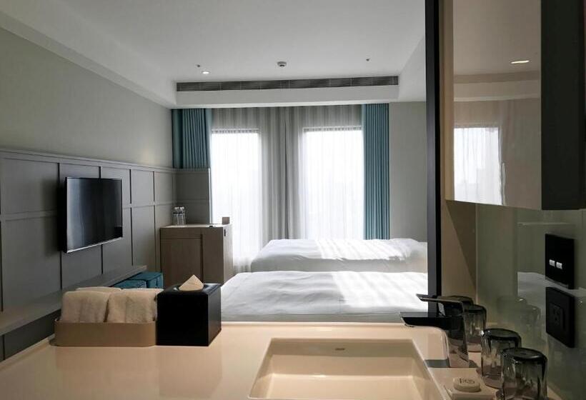 اتاق استاندارد چهار تخته, Greet Inn