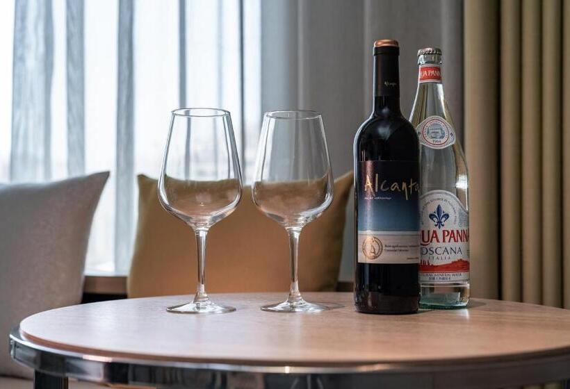 سوییت اجرایی, Greet Inn