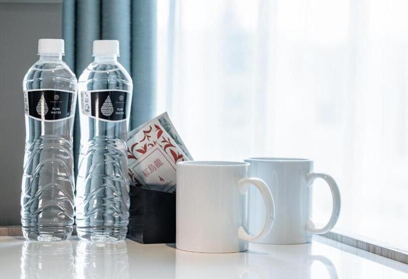 سوییت لوکس, Greet Inn