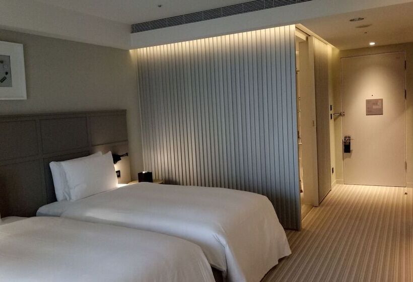 اتاق لوکس, Greet Inn