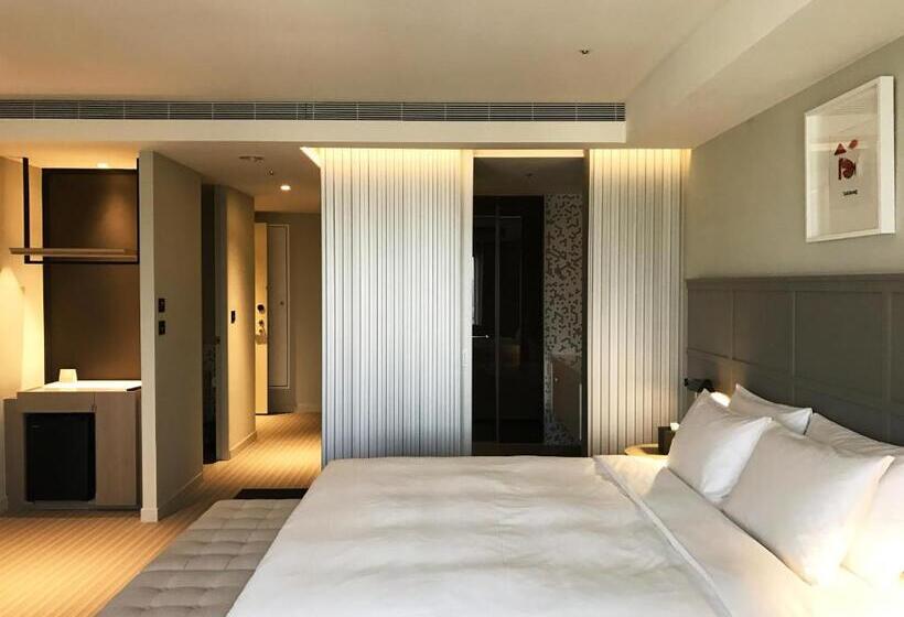 سوییت اجرایی, Greet Inn