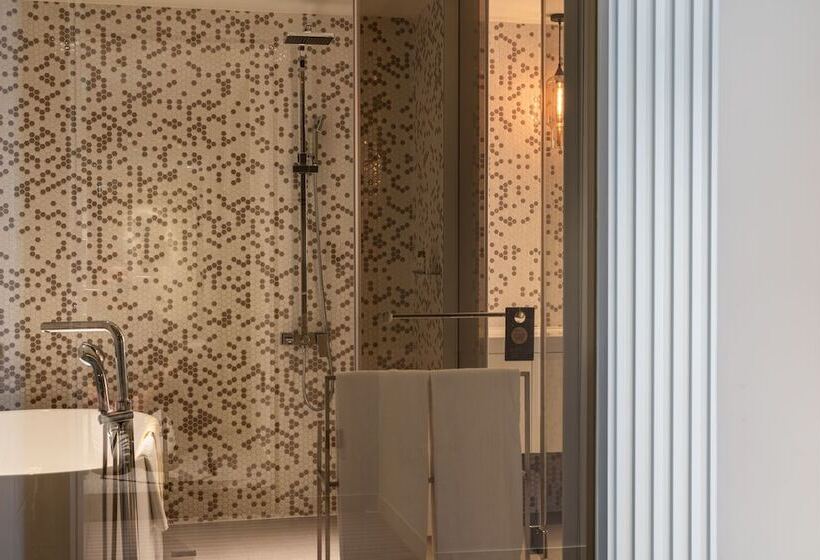 سوییت اجرایی, Greet Inn