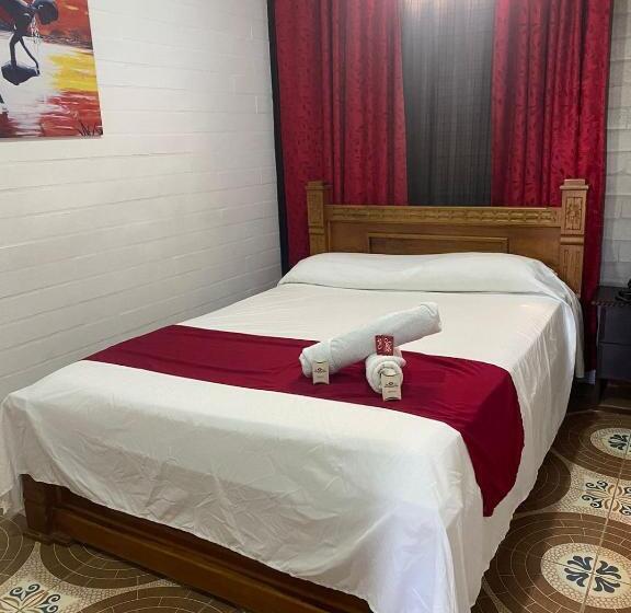 ２ダブルベッドのスタンダードルーム, Hollywood Paradise Zf