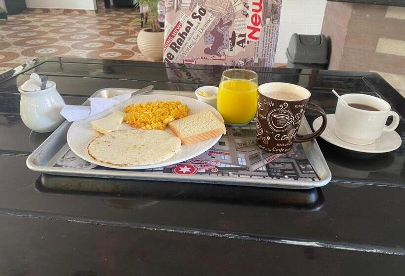 ２ダブルベッドのスタンダードルーム, Hollywood Paradise Zf