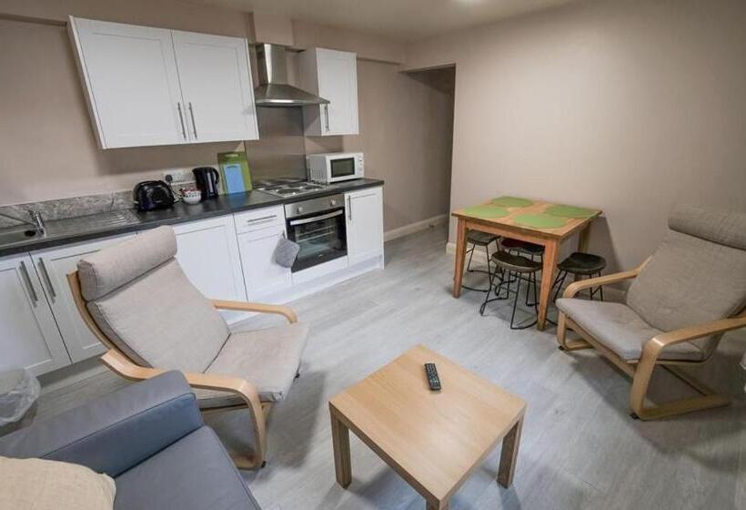Апартаменты 2 Спальни, Morecambe Rooms