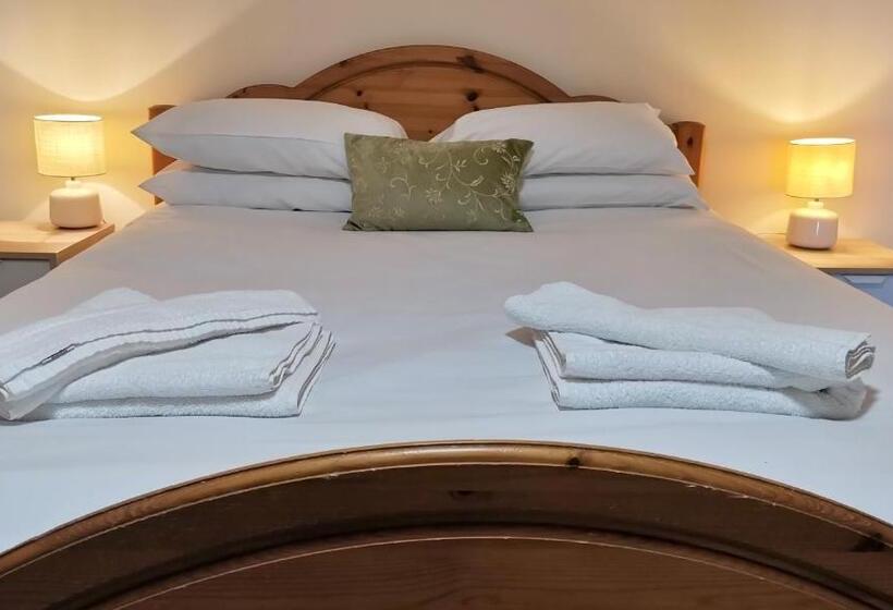 Апартаменты 3 Спальни, Morecambe Rooms