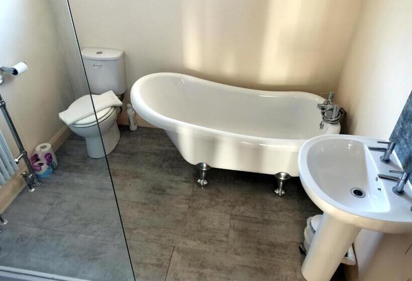 Апартаменты 3 Спальни, Morecambe Rooms