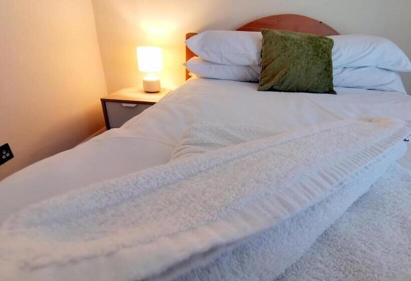 Апартаменты 3 Спальни, Morecambe Rooms