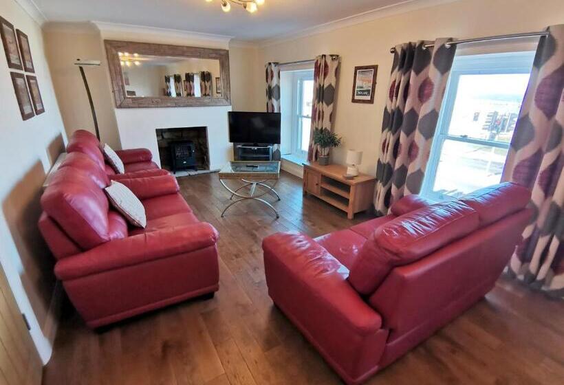 Апартаменты 3 Спальни, Morecambe Rooms