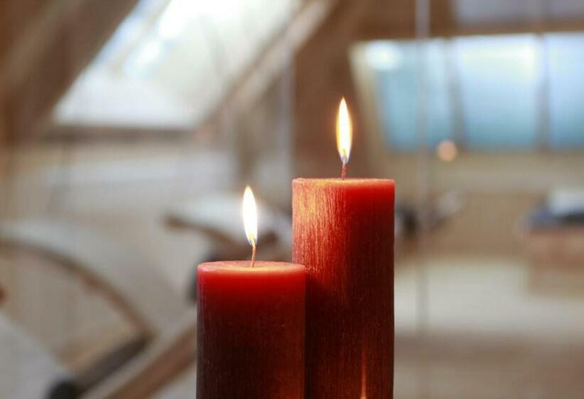 سوییت با چشمانداز کوه, Schneekarhütte