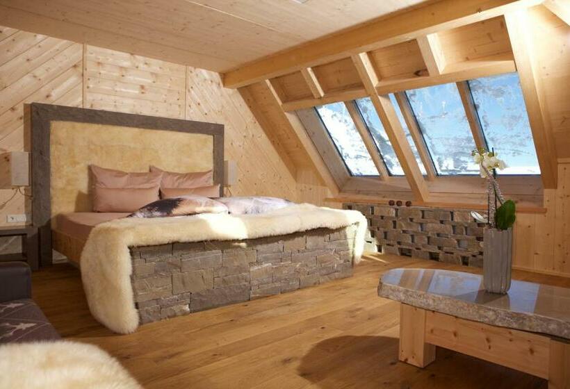 סוויטה נוף להרים, Schneekarhütte
